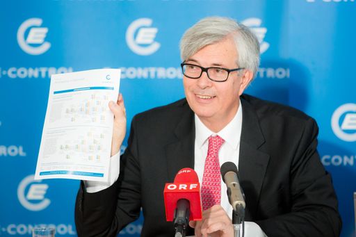 Vorschau Bild von 1,6 Millionen Haushalte und Betriebe wechselten seit der
Liberalisierung ihren Strom- und Gasanbieter, sagte
E-Control-Vorstand Walter Boltz.