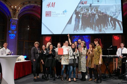  Im Rahmen der offiziellen Award Ceremony erhielt
das international führende Modeunternehmen H&M am 17.03.2016 die
Auszeichnung "Beste Arbeitgeber Österreichs 2016".