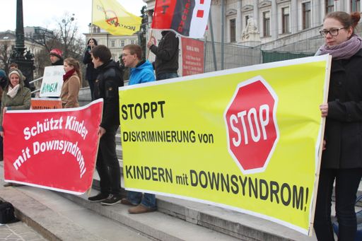 Vorschau Bild von Kinder mit Downsyndrom können bis zur Geburt abgetrieben werden.
Stoppt diese Diskriminierung!