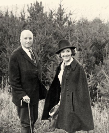 Vorschau Bild von Paul und Melinda Esterházy bei einer
Forstinspektion in Lackenbach, BGLD