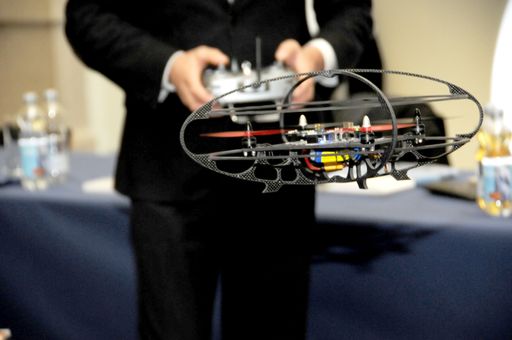 Vorschau Bild von Erstes gemeinsames Projekt: der weltweit erste
mit Infineon Microcontrollern gesteuerte Multicopter