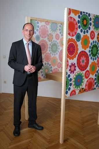 Politikwissenschafter Peter Filzmaier sieht in den IKEA
Wahlkabinen eine erfreuliche Entwicklung der Demokratie in
Österreich.