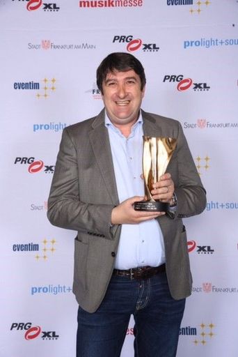 Vorschau Bild von LEA AWARD 2016 Walter Egle, GF der LS
Konzertagentur, mit dem Preis