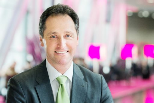 Werner Kraus, Bereichsleiters Business & Wholesale
(Senior Vice President) T-Mobile Austria