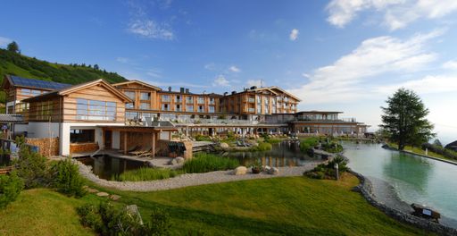 Vorschau Bild von Im Mountain Resort Feuerberg auf der Gerlitzen
Alpe werden bis Juni 2016 weitere EUR 5 Millionen insbesondere in
neue Wellness-Attraktionen investiert