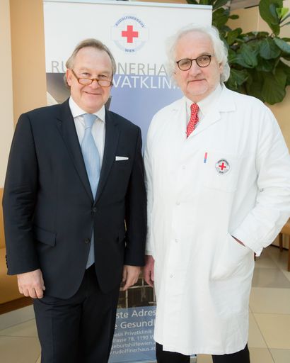 Vorschau Bild von Im Bild v.l.n.r.: KommR Dr. Georg Semler, Univ.
Prof. Dr. Hubert Pehamberger