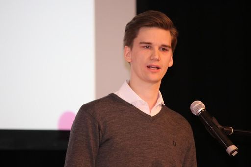 Bundesvorsitzender Hoyos kritisiert das
ineffiziente Sozialsystem