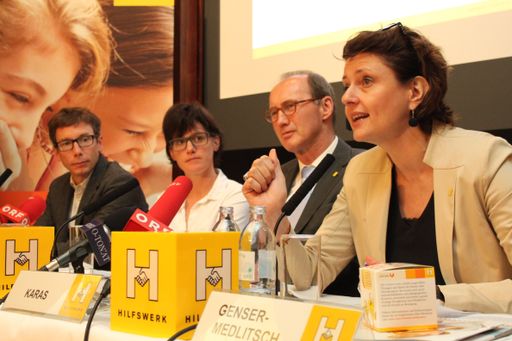 Thomas Mlinek, Christina Lachkovics-Budschedl,
Othmar Karas, Martina Genser-Medlitsch (von links nach rechts)