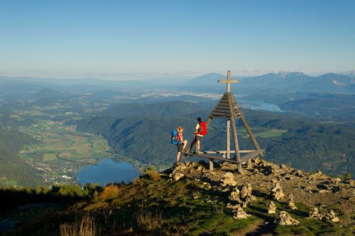  BILD TP/OTS - Traumhafte Ausblicke von der Gerlitzen Alpe auf die
Kärntner Berg- und Seelandschaft.