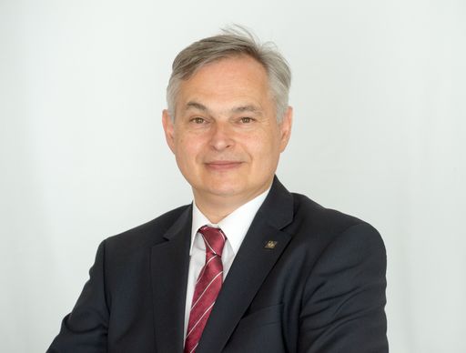 Prof. Gerhard Stark ist neuer Ärztlicher Direktor
der Österreichischen Ordensprovinz der Barmherzige Brüder
(www.barmherzige-brueder.at)
