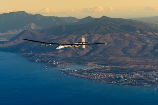 Bei Testflügen über Hawaii bereitete sich „Solar
Impulse 2“ auf die nächste Etappe vor.