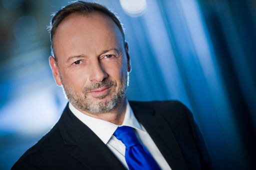  Ralf-Wolfgang Lothert, Head of Corporate Affairs &
Communication von JTI Austria