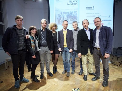  http://www.apa-fotoservice.at/galerie/7747 Manuel
Rode (Grafik), Daniela Wolowiec (Projektmanagement), Philipp
Rohrbach (Ausstellungskurator), Vanessa Spanbauer (Austrian
Lifestyle Magazin "fresh"), Niko Wahl (Ausstellungskurator), Tal
Adler (Ausstellungskurator), Georg Schrom (Architekt), Matthias
Beitl (Direktor Volkskundemuseum Wien), nicht abgebildet Robert
Vorberg (Projektmanagement)