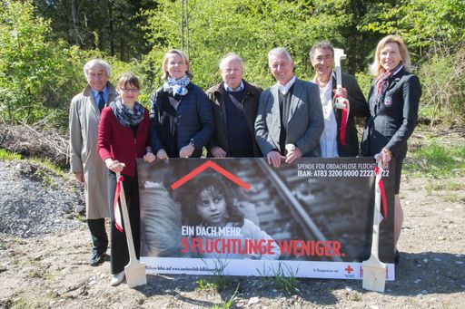 Vorschau Bild von Spatenstich fr die RK-Flüchtlingshäuser beim
Flussbauhof in der Stadt Salzburg
