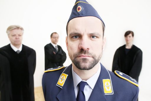 Vorschau Bild von honorarfei; Sujetbild (vlnr: Alfred Rauch,
Katharin, Christian Lemperle, Simon Jaritz und Peter Andreas
Landerl)