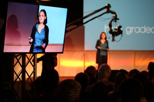  Rosa von Suess, Konferenzleiterin und Leiterin von
c-tv, eröffnete die achte c-tv Konferenz.