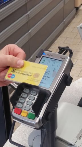 Ab sofort können Kunden bei Lidl Österreich an
allen Kassen per NFC-Funktion ihren Einkauf bezahlen.