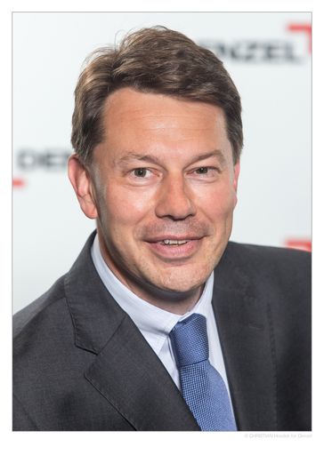  Mag. Gregor Strassl, Vorstandssprecher der Wolfgang
DENZEL Holding AG