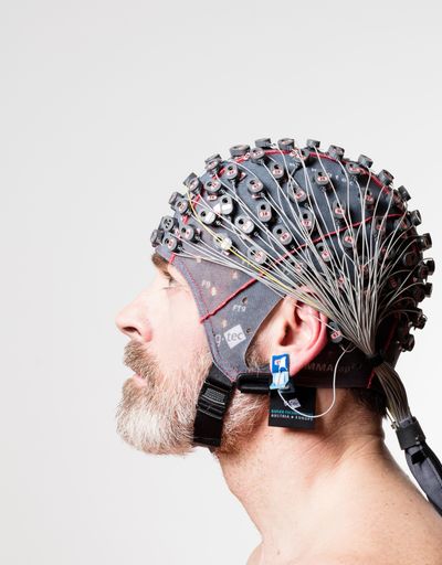 Vorschau Bild von g.tec entwickelt und produziert Brain-Computer
Interfaces, wodurch es beeinträchtigten Menschen gelingt, mit Kraft
ihrer Gedanken zu kommunizieren oder Dinge zu steuern.