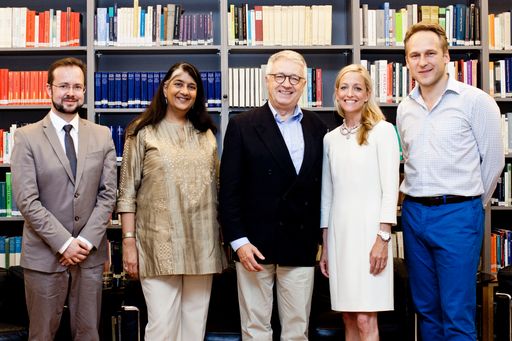  Marshallplan-Jubiläumsstiftung Podiumsdiskussion:
„Steht die Demokratie in Europa vor dem Aus?"
