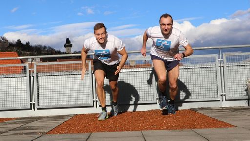  FITAPP-Gründer Daniel Wohlmuth (li) und Investor Thomas
Mühlbacher (re) starten mit der Lauf- & Fitness App FITAPP durch.