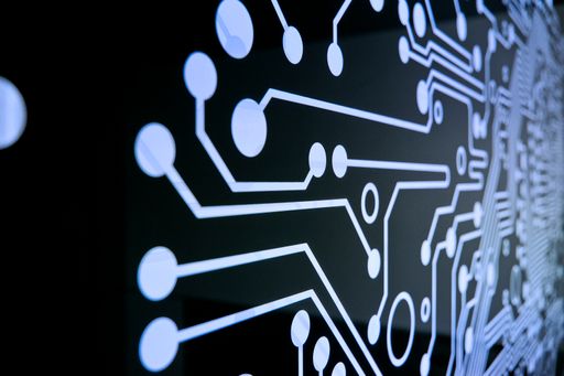 Vorschau Bild von Detailansicht des LightGlass Lichtfries im Foyer
FEEI