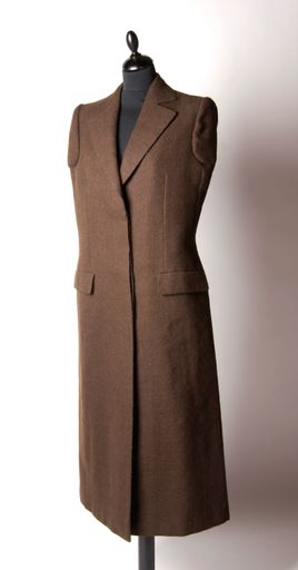 CAROL CHRISTIAN POELL, "Humanhair armless Coat",
Mailand, 1999, Ausf. C.C.P.Srl., Menschenhaar, Rosshaar, Cupro,
Kunststoff