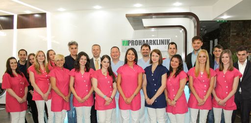 Seit vielen Jahren ist die Prohaarklinik in Wien
und Ungarn eine der besten Adressen, wenn es um professionelle
Echthaartransplantationen geht. Mit der neuen S-FUE3-Methode
erhalten die Kunden jetzt noch bessere Ergebnisse.