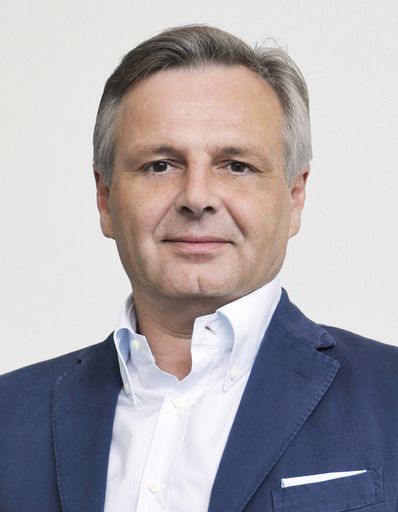  Ferdinand Maier, Geschäftsführer und Eigentümer,
ruwido