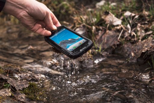  Wasserdichte und stoßfeste Smartphones vom französischen
Outdoor-Spezialisten erstmals in Österreich verfügbar