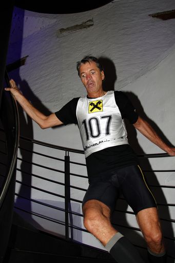 Vorschau Bild von Hobbyläufer und die Treppenlaufelite treffen
sich beim Turmlauf Hall in Tirol