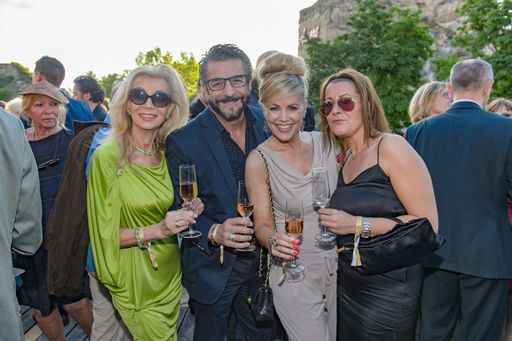 Vorschau Bild von Elisabeth HIMMER HIRNIGEL, Evelyn RILLE, Waltraud
SCHILL mit Begleitung