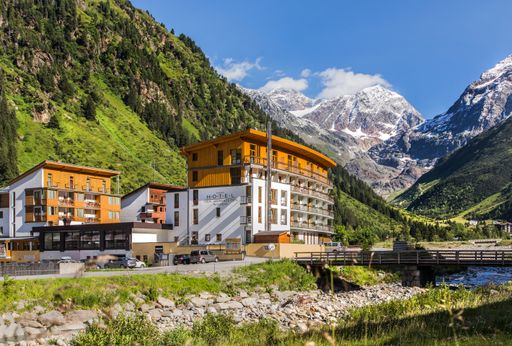 Das Hotel Vier Jahreszeiten eröffnet eine neue
Genusswelt