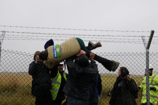 Protestmaßnahmen begleiten vor Ort seit Jahren den
geplanten Bau des Atomkraftwerks