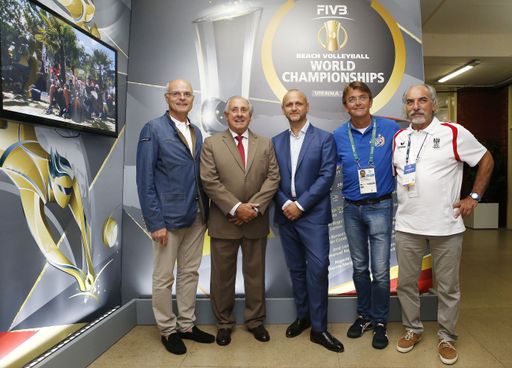  Pressekonferenz in Rio de Janeiro mit Karl Stoss,
Norbert Kettner, Hannes Jagerhofer, Ary S. Graça sowie Peter
Kleinmann