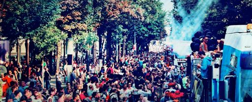  THE STREETPARADE IN VIENNA 2015