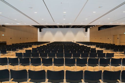 Vorschau Bild von Congress Centrum Alpbach - Plenarsaal
Herz-Kremenak