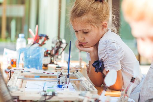Vorschau Bild von Einen ganzen Tag in die Welt der Forschung eintauchen. Der Tag
der kleinen Forscher hat das Ziel Kinder für Forschung und Technik
zu begeistern.