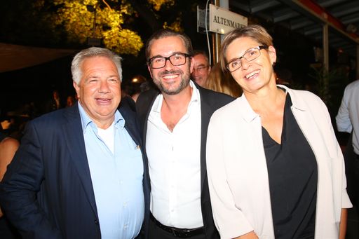 Vorschau Bild von v.l. Wolfgang Fellner (Mediengruppe Österreich),
Clemens Pig und Karin Thiller (APA).
