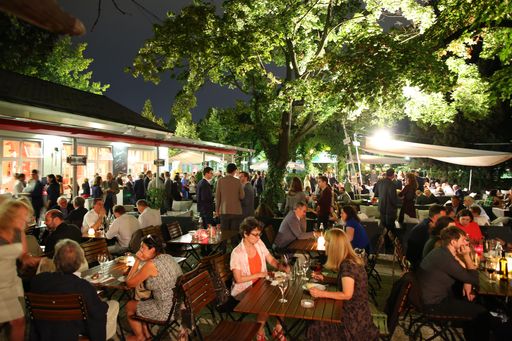 Vorschau Bild von Rund 450 Gäste beim APA-Bierigen im Alten AKH in
Wien