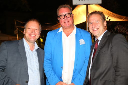 Vorschau Bild von v.l. Matthias Settele (Markíza - Slovakia),
Wolfgang Fischer (Wiener Stadthalle) und Markus Pohanka (Austro
Control).