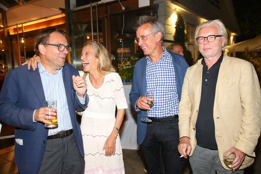 Vorschau Bild von v.l. Karl Krammer (Krammer Consultants Politics &
Media GmbH), Kathrin Zechner (ORF), Robert Wiesner (ORF) und Joachim
Riedl (Die Zeit).