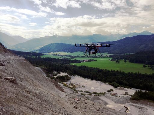  Der Flugroboter von Skyability im Einsatz