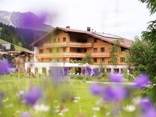 Vorschau Bild von Das Hotel Aurora Lech im Sommer