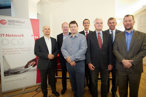 http://www.apa-fotoservice.at/galerie/8153 Im Bild
v.l.n.: Harald Leitenmüller, Microsoft Österreich, Helmut Oszvald,
IBM, Peter Lieber, VÖSI, Wolfgang Horak, ICT Austria, Gerald
Futscheck, TU Wien, Martin Winkler, Oracle Österreich und Markus
Klemen, OCG