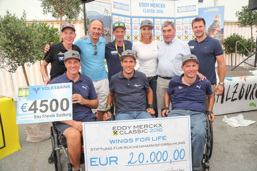 Vorschau Bild von Die Eddy Merckx Classic 2016 erlöste 20.000 Euro
für die Wings for Life Stiftung für Rückenmarksforschung.