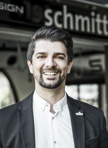 Markus Papai hat bereits zahlreiche Erfahrungen
im Tourismus gesammelt und freut sich auf seine neuen Aufgaben bei
der Schmittenhöhebahn AG.
