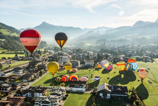  Ballone über Kirchberg in Tirol