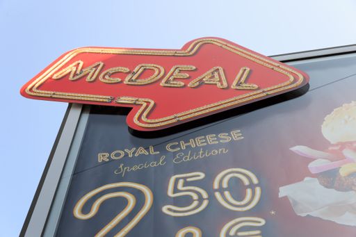 Vorschau Bild von McDonald’s punktet mit der kreativen Sonderinszenierung, um die
aktuelle McDEAL-Kampagnen eindrucksvoll in Szene zu setzen und Lust
auf einen Besuch in einem der 194 Restaurants in ganz Österreich zu
machen.