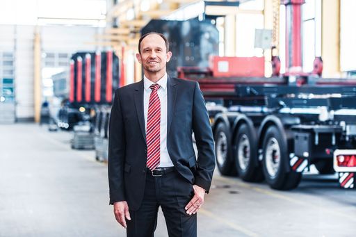 Mehr Individualität: Roland Hartwig, CEO der
Schwarzmüller Gruppe, geht davon aus, dass der Anteil an individuell
gefertigten Fahrzeugen deutlich steigen wird. (Abdruck in
Zusammenhang mit der Aussendung honorarfrei)